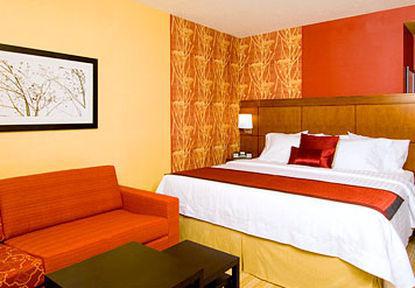 Courtyard By Marriott Denton Hotel Bilik gambar